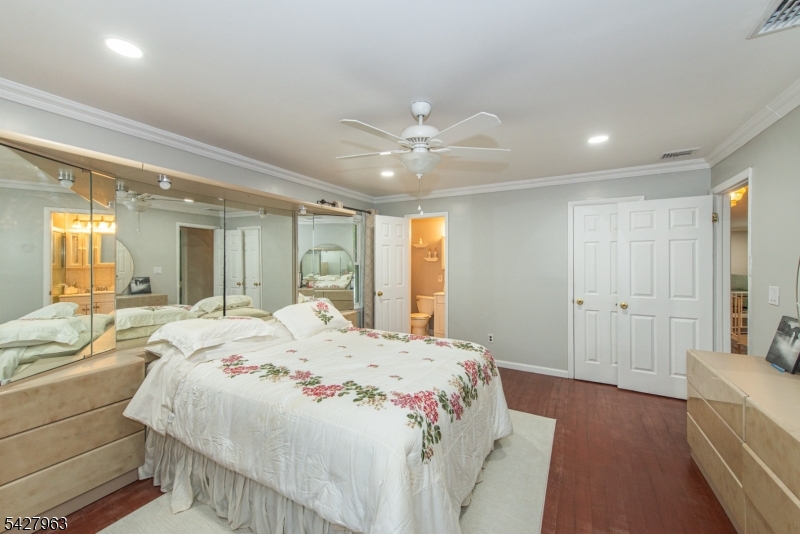 53 N Hillside Ave