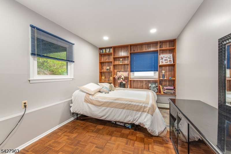 53 N Hillside Ave