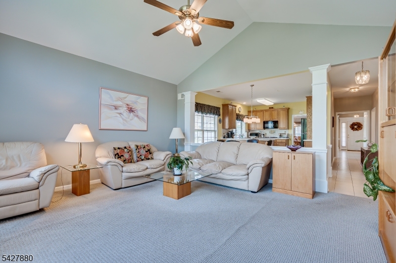 281 Longwood Ln