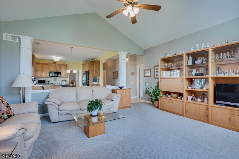 281 Longwood Ln