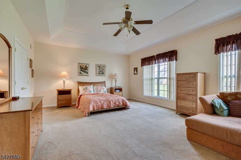 281 Longwood Ln