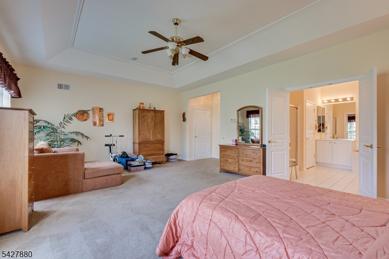 281 Longwood Ln