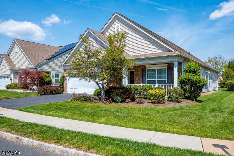 281 Longwood Ln