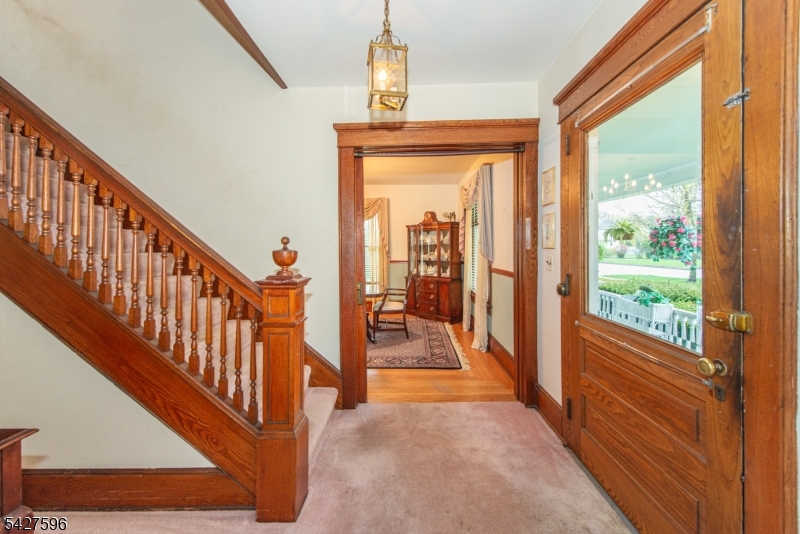 35 Eyland Ave