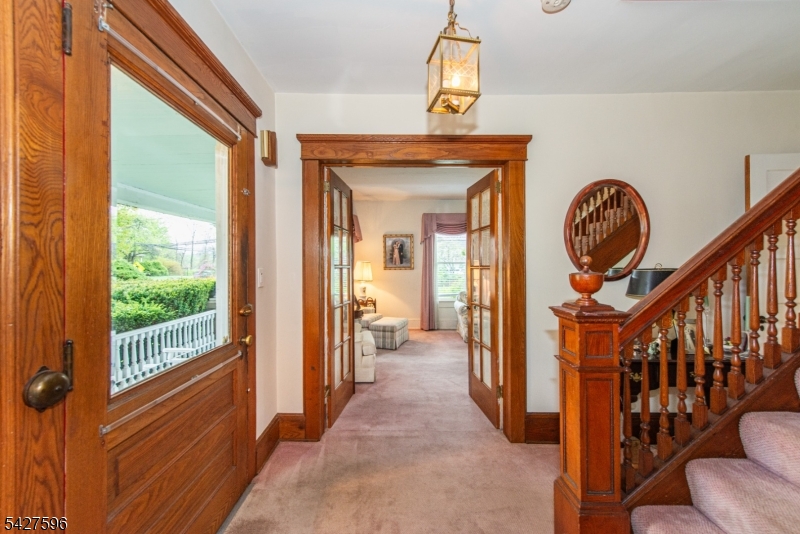 35 Eyland Ave