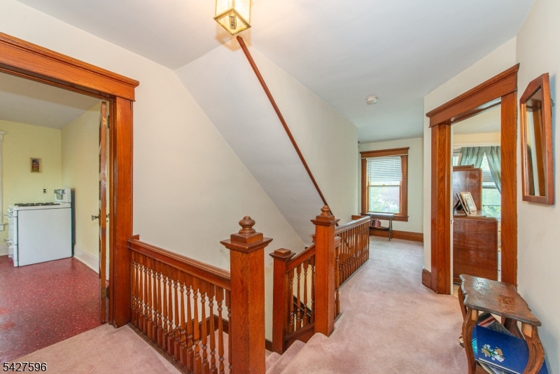 35 Eyland Ave