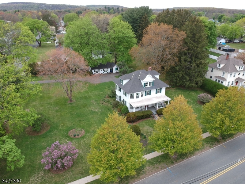 35 Eyland Ave