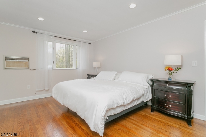 2 Puddingstone Rd