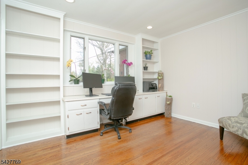 2 Puddingstone Rd
