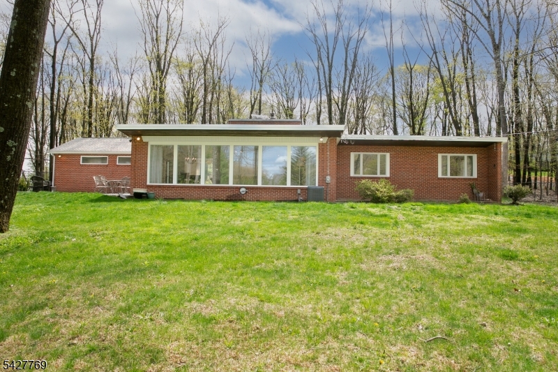2 Puddingstone Rd