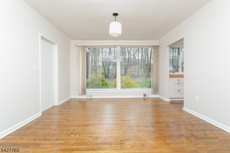 2 Puddingstone Rd