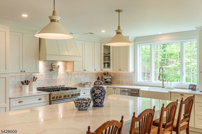 17 WESTOVER TER