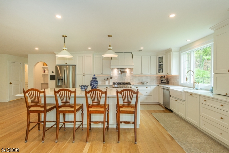17 WESTOVER TER
