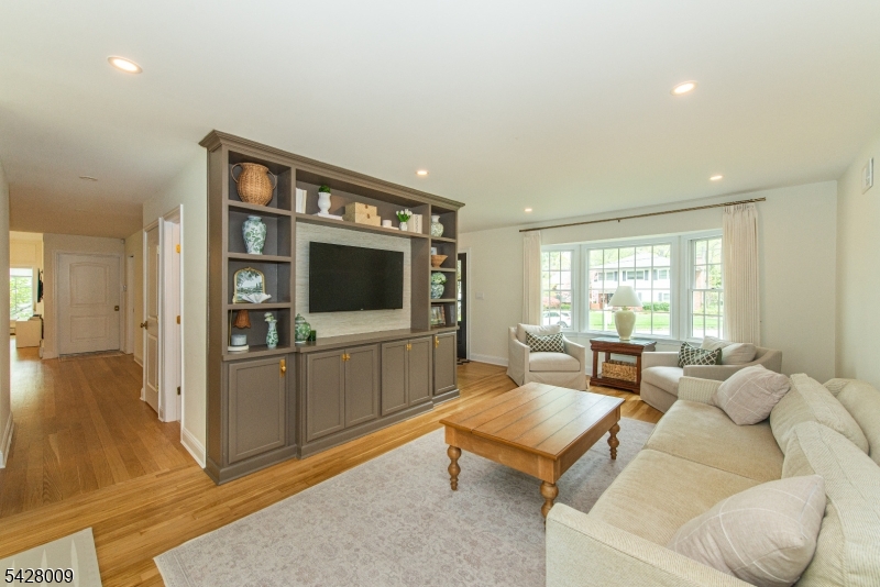 17 WESTOVER TER