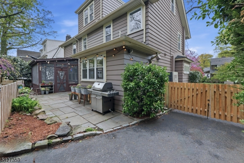 36 Kendal Ave