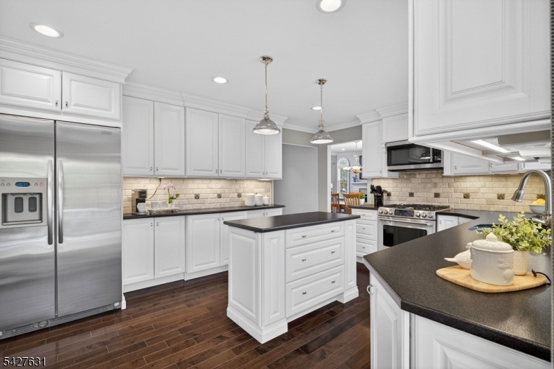 44 Fisher Dr