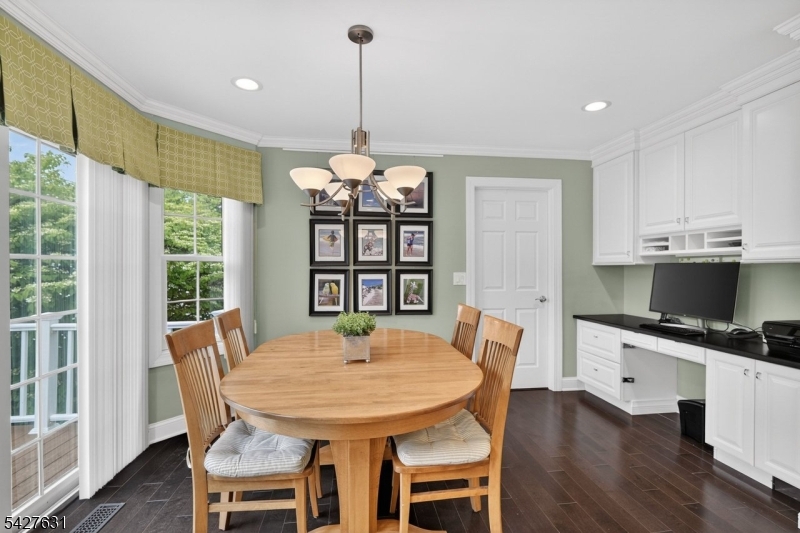 44 Fisher Dr