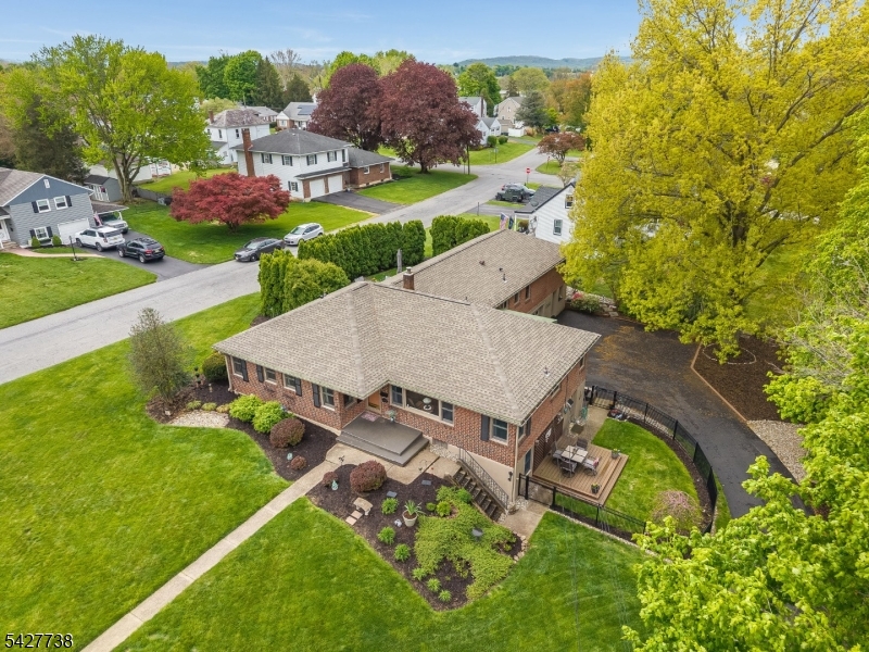 106 Liggett Blvd