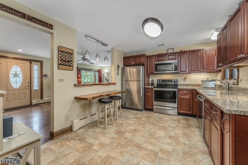 106 Liggett Blvd