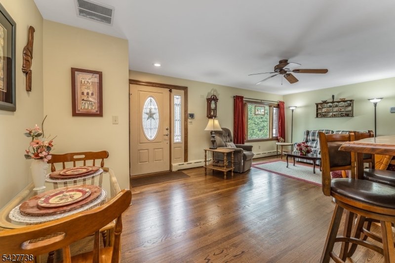 106 Liggett Blvd
