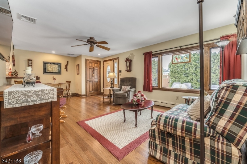 106 Liggett Blvd