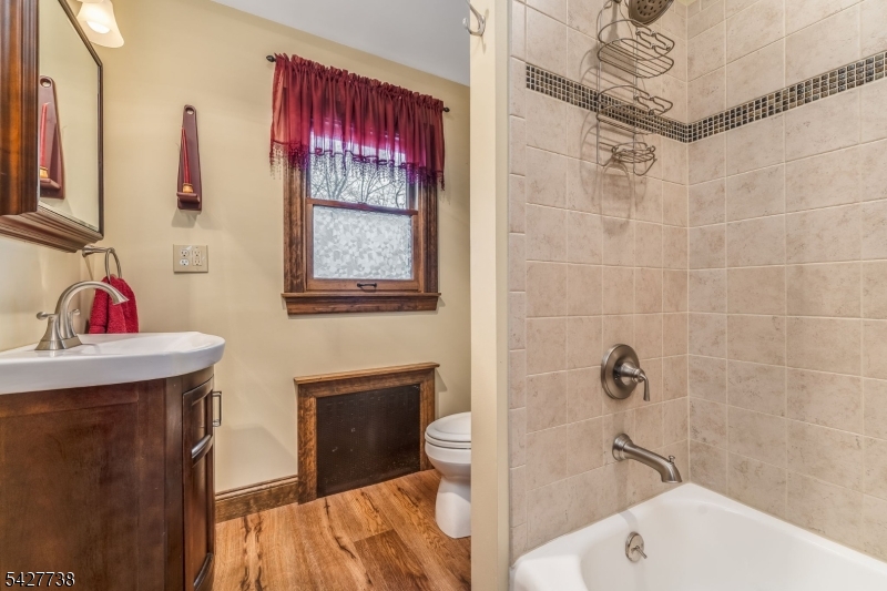 106 Liggett Blvd