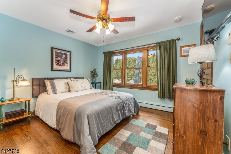 106 Liggett Blvd