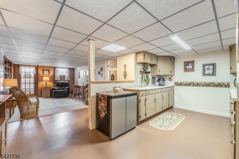 106 Liggett Blvd