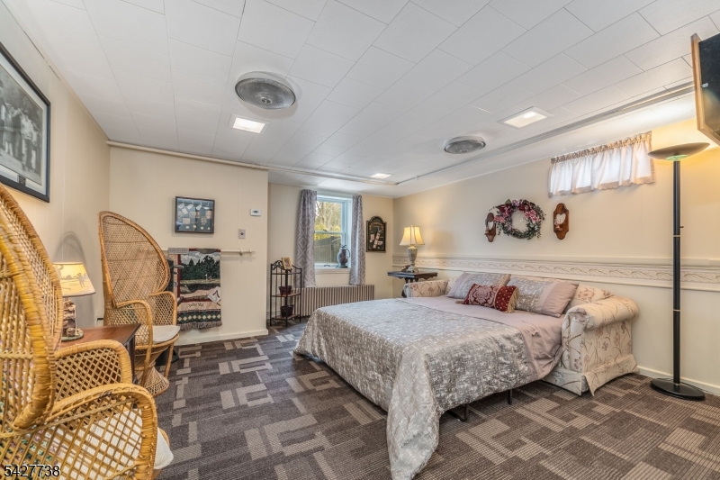 106 Liggett Blvd