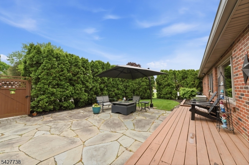 106 Liggett Blvd