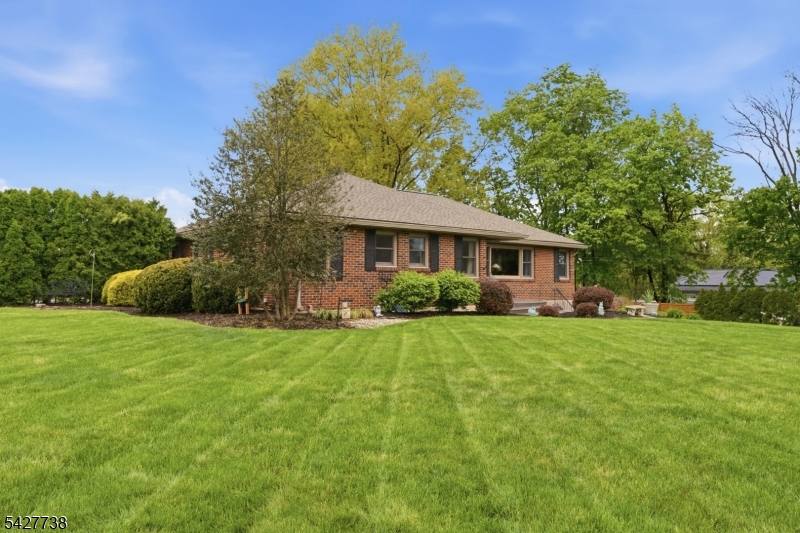 106 Liggett Blvd