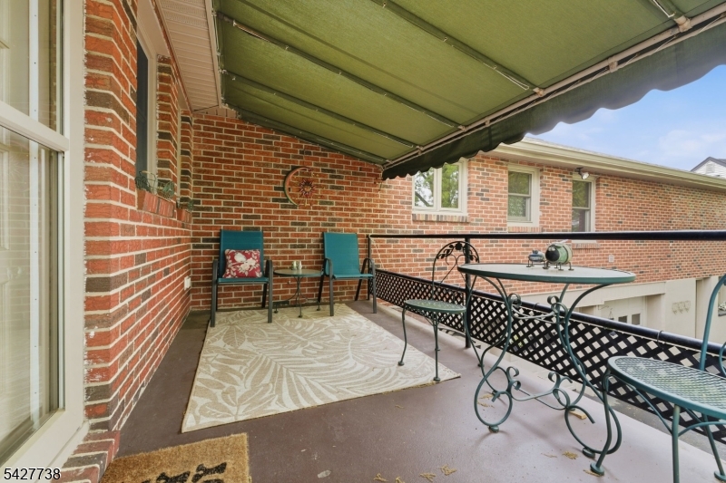 106 Liggett Blvd