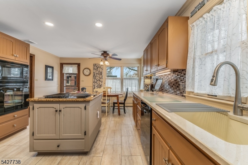 106 Liggett Blvd