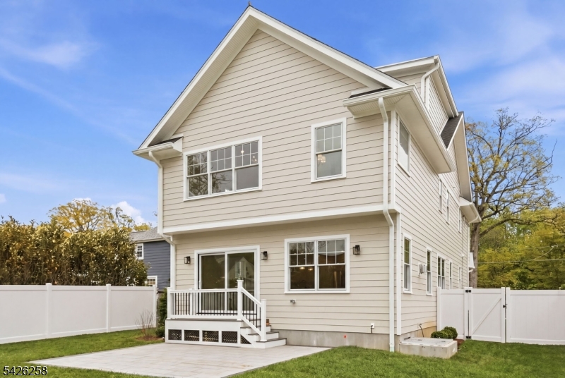 4 Shadylawn Dr