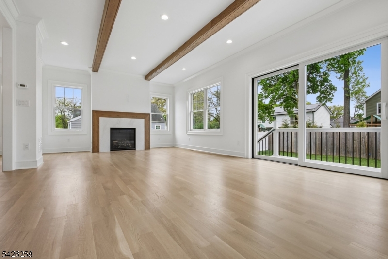 4 Shadylawn Dr