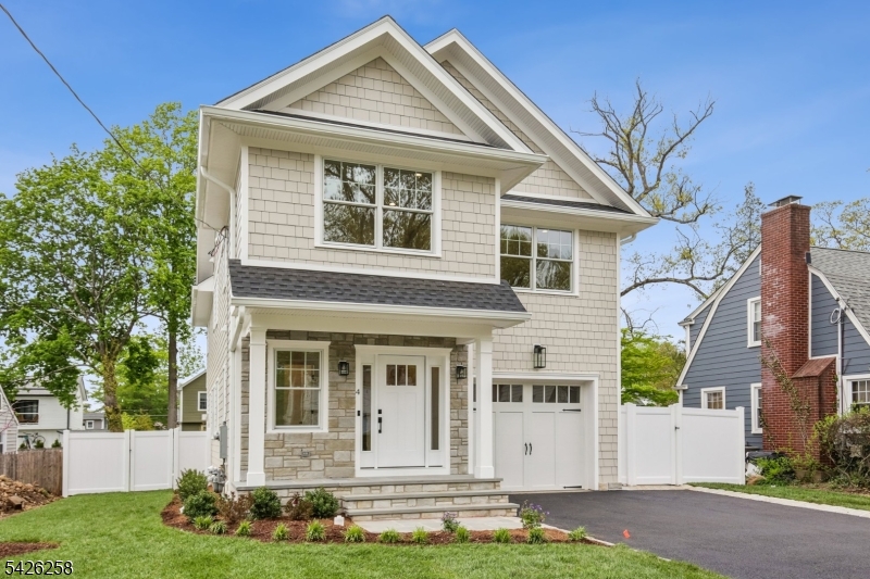 4 Shadylawn Dr