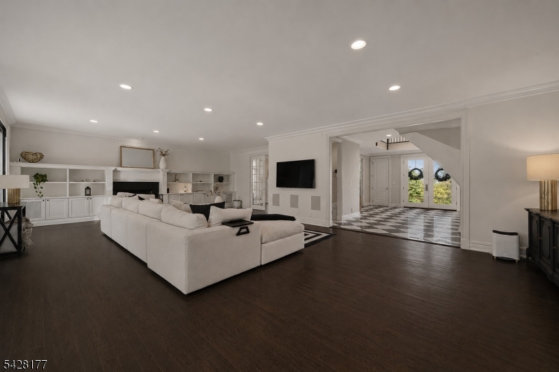 228 Highland Ave