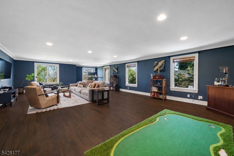 228 Highland Ave