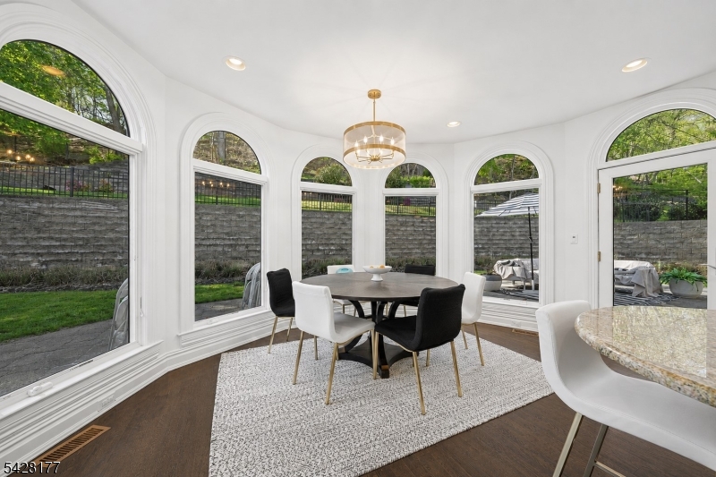 228 Highland Ave