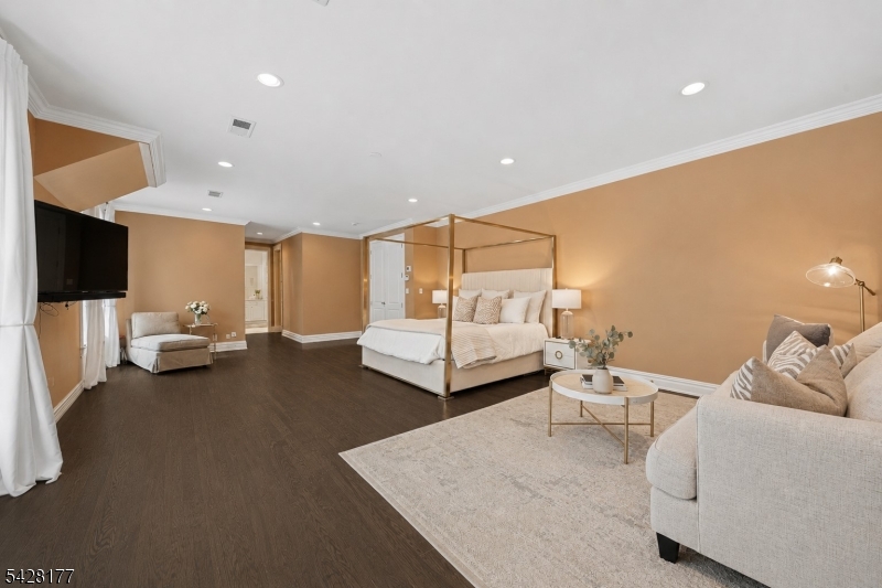 228 Highland Ave