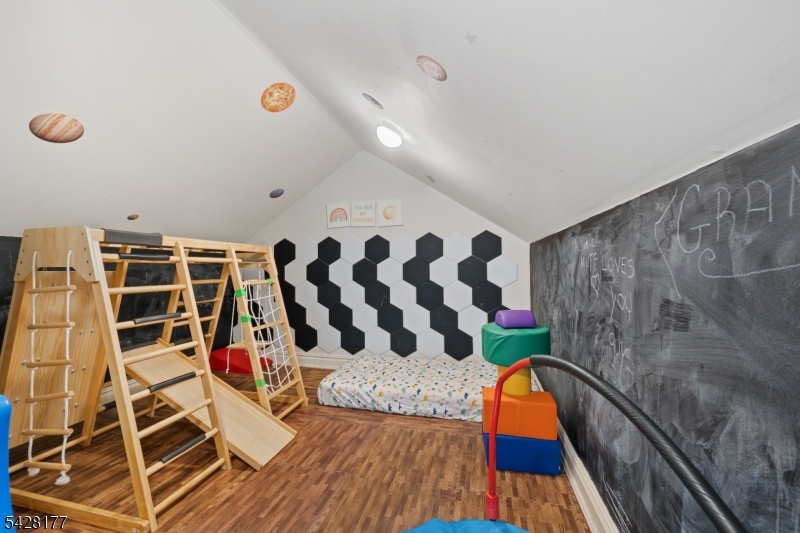 228 Highland Ave