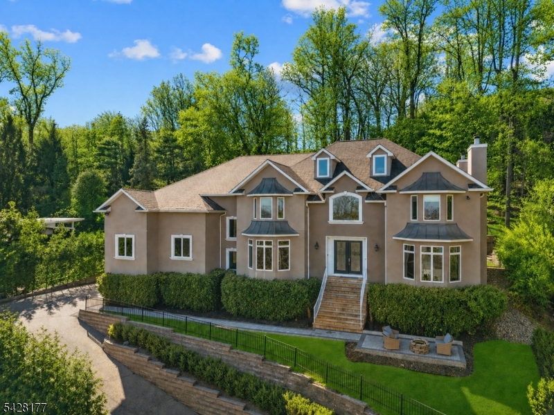 228 Highland Ave