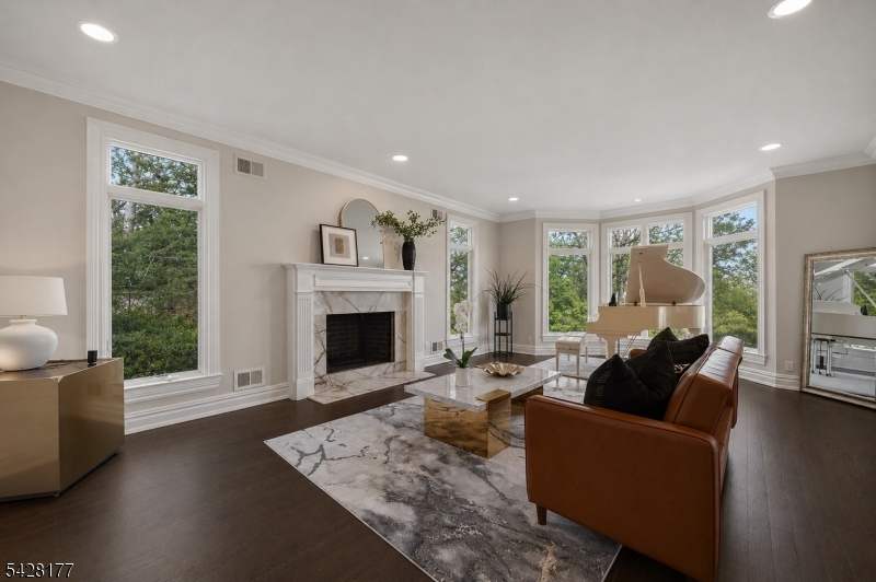 228 Highland Ave