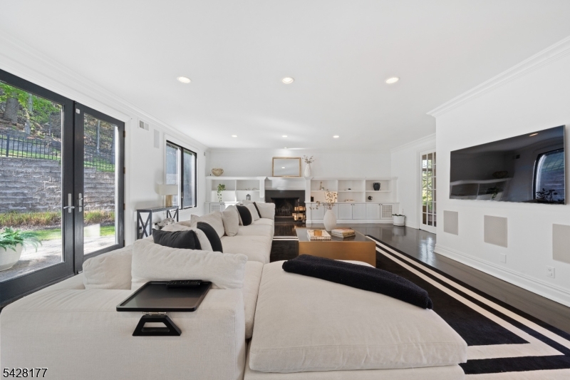 228 Highland Ave