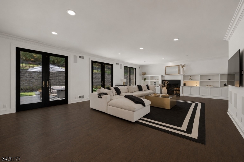 228 Highland Ave