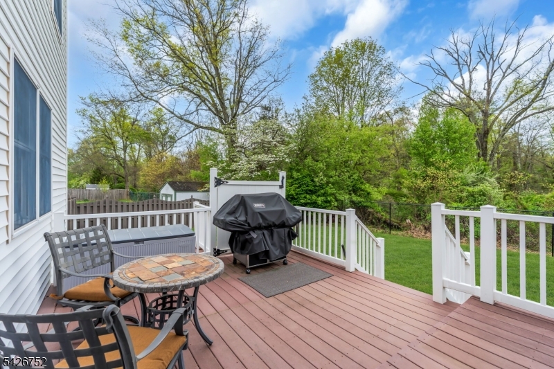 617 Van Liew Ct