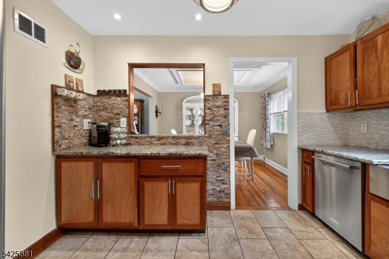 7 Spier Dr