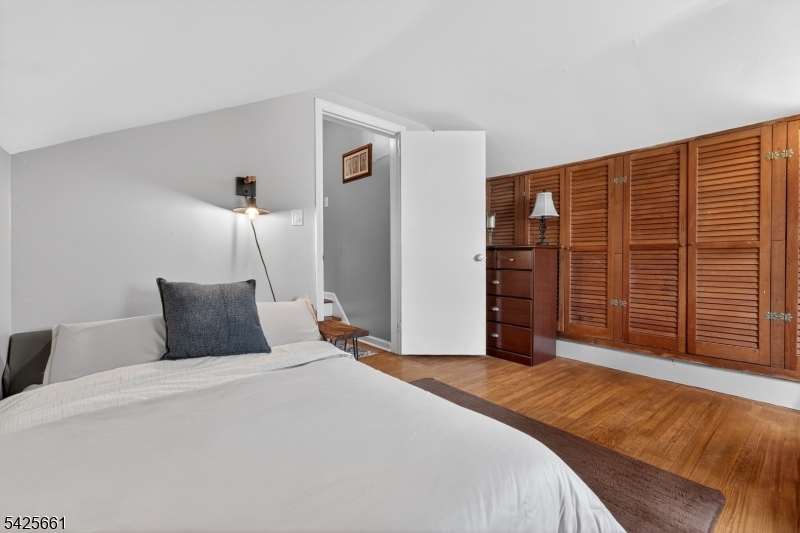 7 Spier Dr