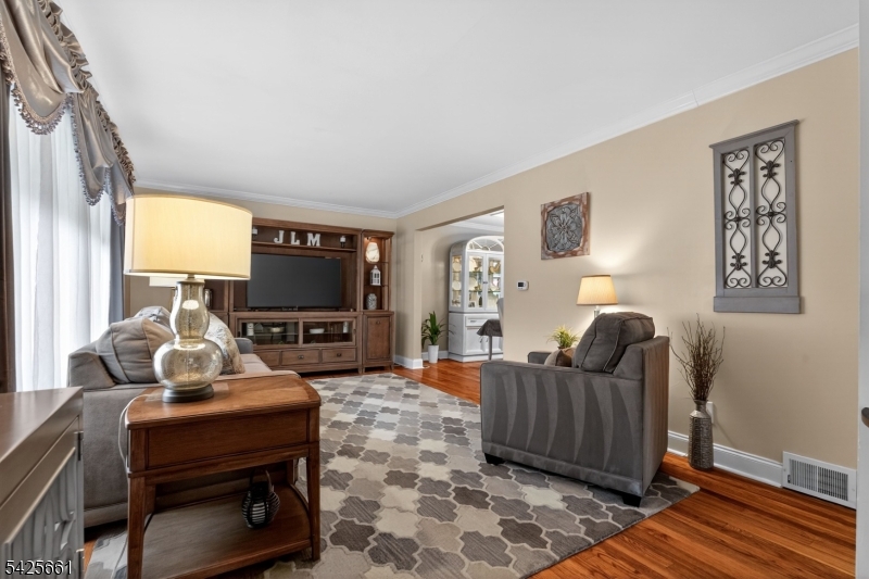 7 Spier Dr