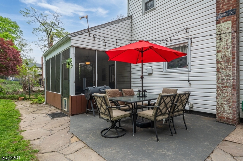 7 Spier Dr